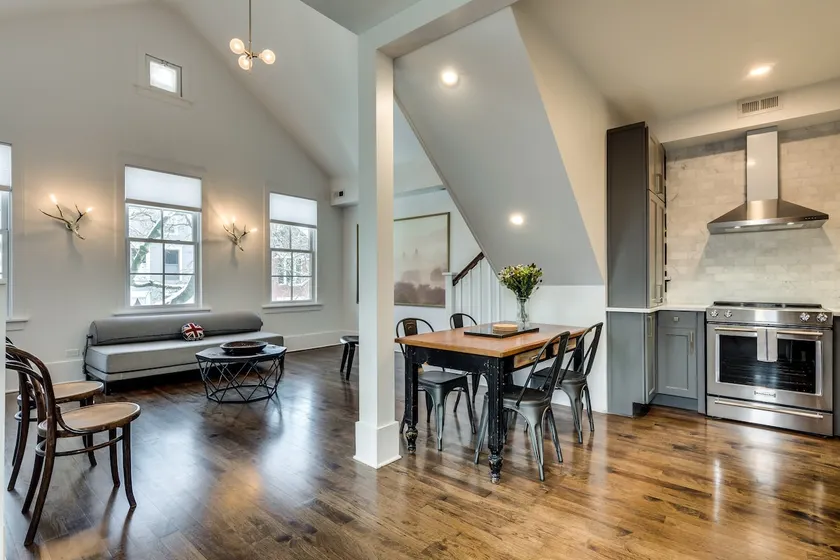 Modern Luxury In Old Town - Sleeps 4 - Image 1