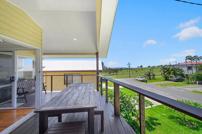 Beach Club 2, 5 Gowing Street - Image 1
