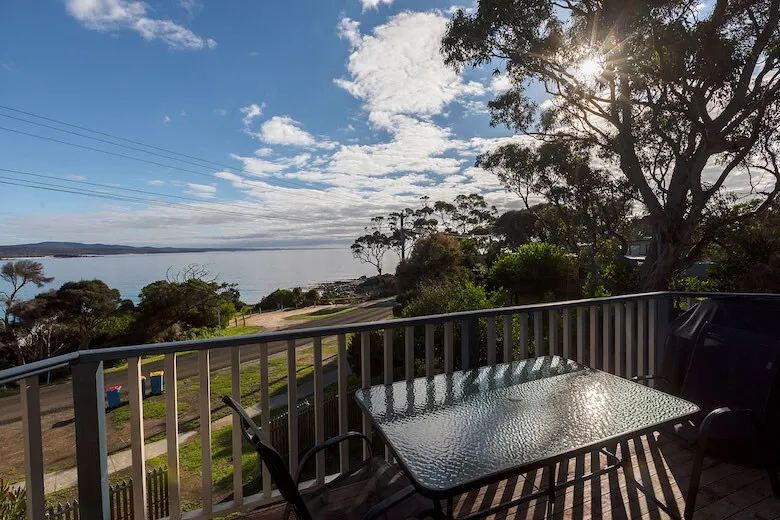 Front Row Beachfront - Image 1