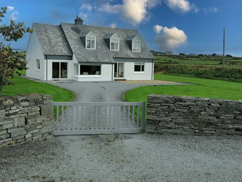 Spanish Point El Martins Holiday Home by Trident Holiday Homes - Image 1