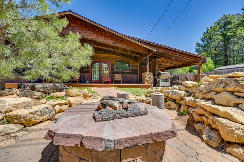 Home w/ Jacuzzi: 10 Mi to NAU & Flagstaff! - Image 1
