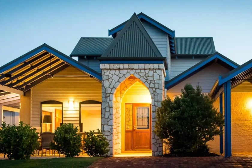 Beach House Dunsborough - Image 1