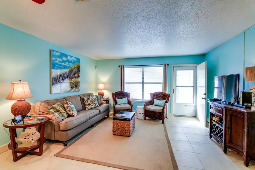Destin Townhome w/ Balcony - Walk to the Beach! - Image 1
