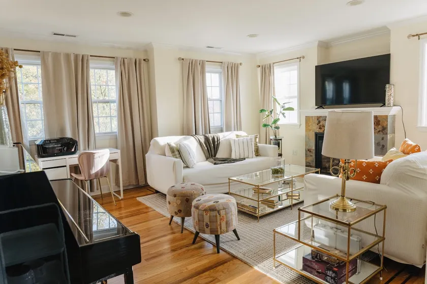 Walkable Townhouse with Garage 45 min to NYC - Image 1