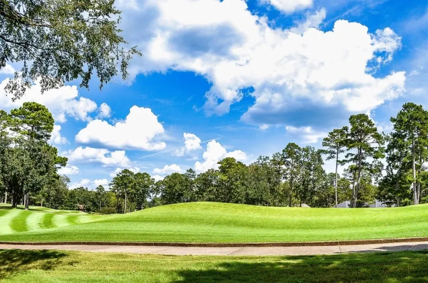 Boka Diamante-tider och ät middag i klubbhuset när du bor på Granada Way på 12th Green på Diamante Golf Course - Image 1