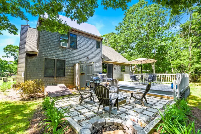 15 minute walk to Bayside Beach! - Image 1