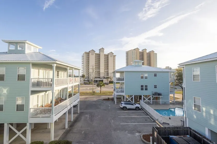Spinnaker Pointe 4B - Image 1