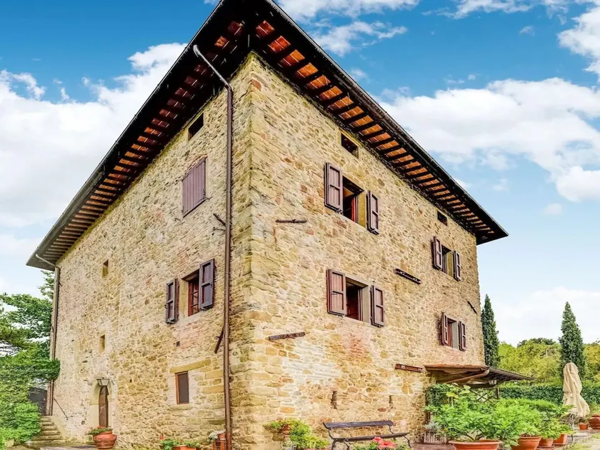 Rustic Comfort with Modern Touch - Image 1