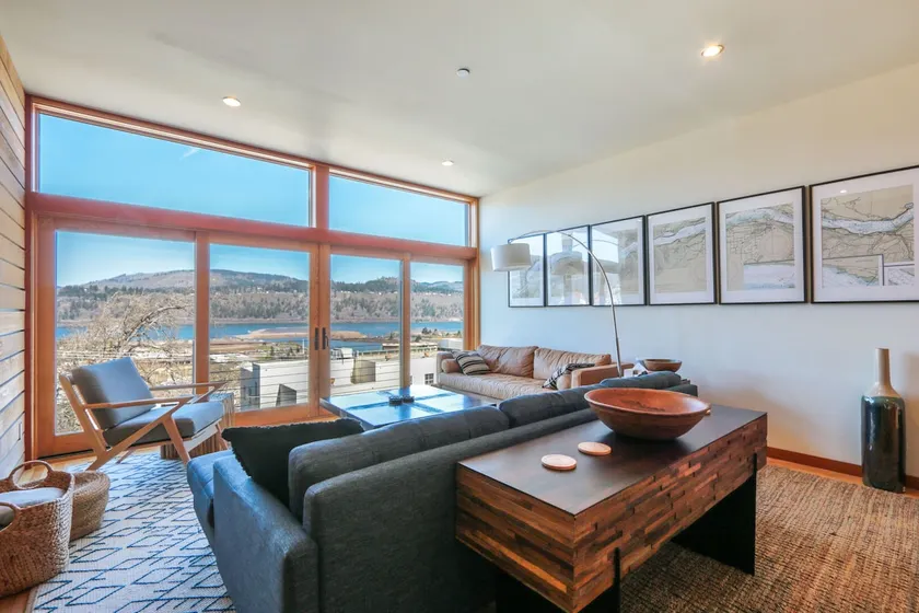 ALOFT - Modern Exquisite Views, Rooftop Deck - Image 1