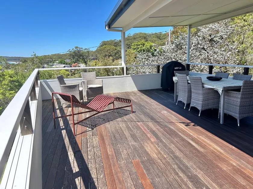 Unwind at Hyams Beach - Image 1
