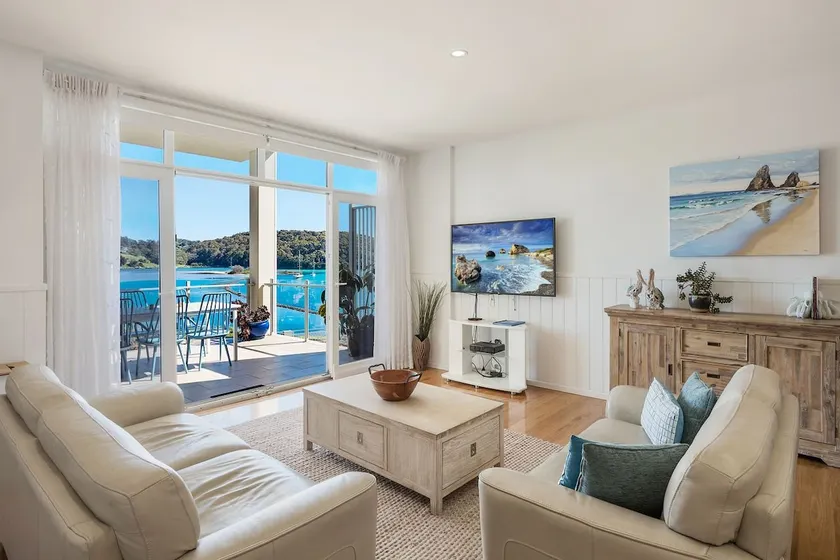 Wharf Apartment Unidad 5 - Image 1