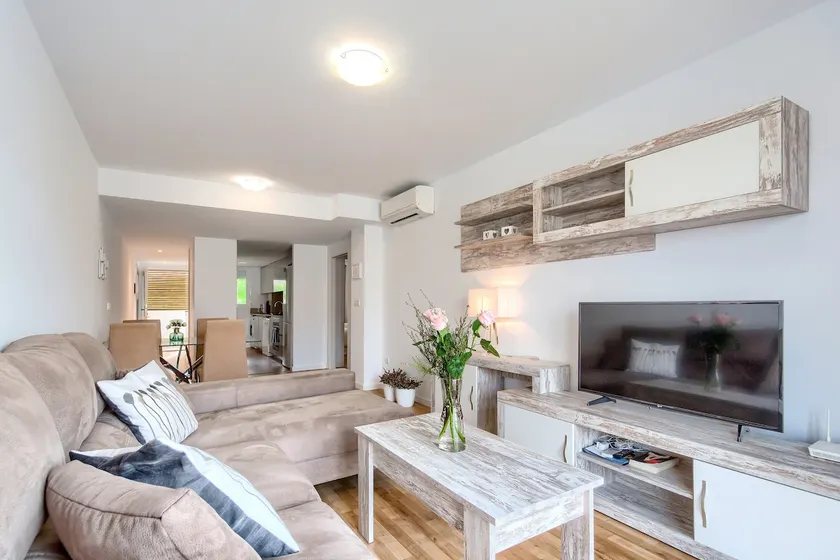 Vero Holiday Homes, Family Apartment 1 - Image 1