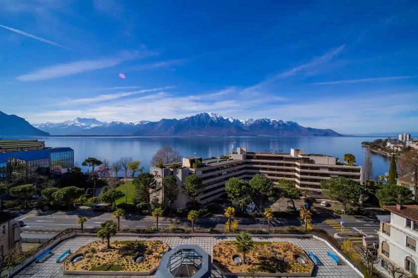 Alpine Stunning Apartment in Montreux by GuestLee - Image 1