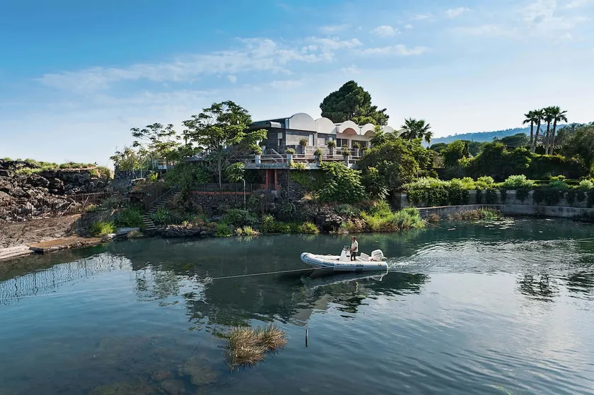 Villa Anemone - Iris Apartment, Sea Front - Image 1
