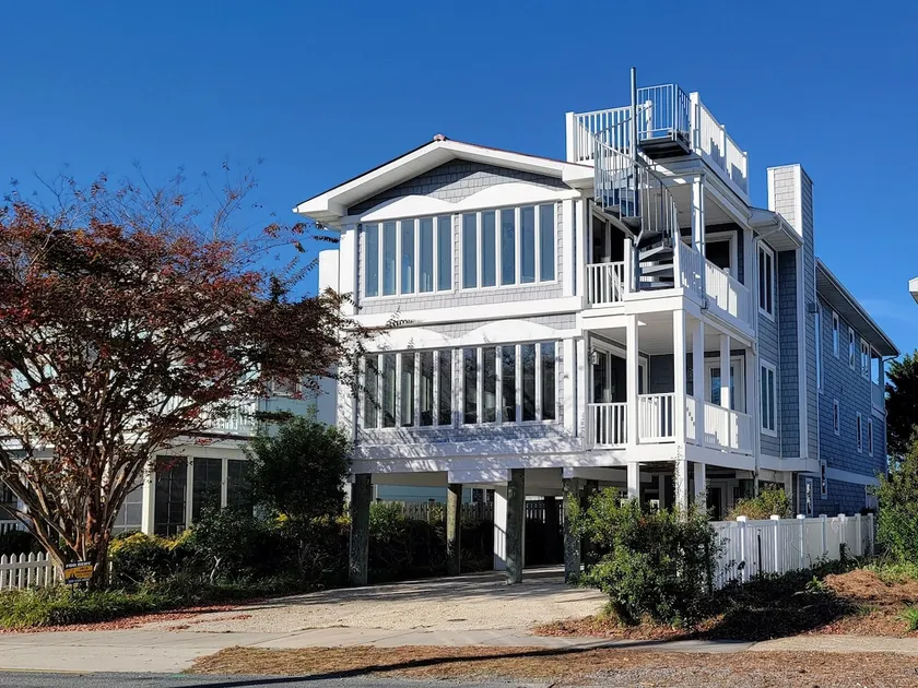 Oceanside 8 Bedroom in Bethany - walk to the beach! - Image 1