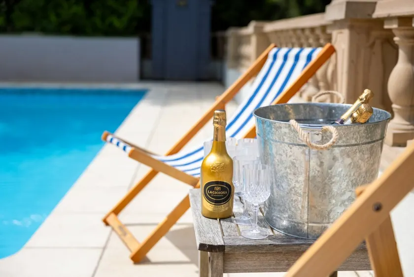 Beautiful home with pool and hot tub. Sleeps 12 near Bath. Wifi and Parking, - Image 1