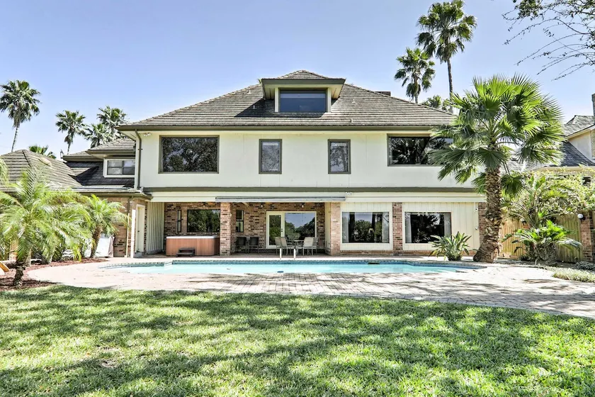 Private Pool: Lakefront Harlingen Home - Image 1