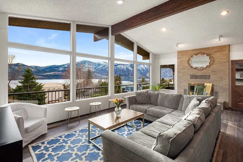 Lake Views-Hot Tub-Movie Room+Arcade Games-EV Chgr - Image 1