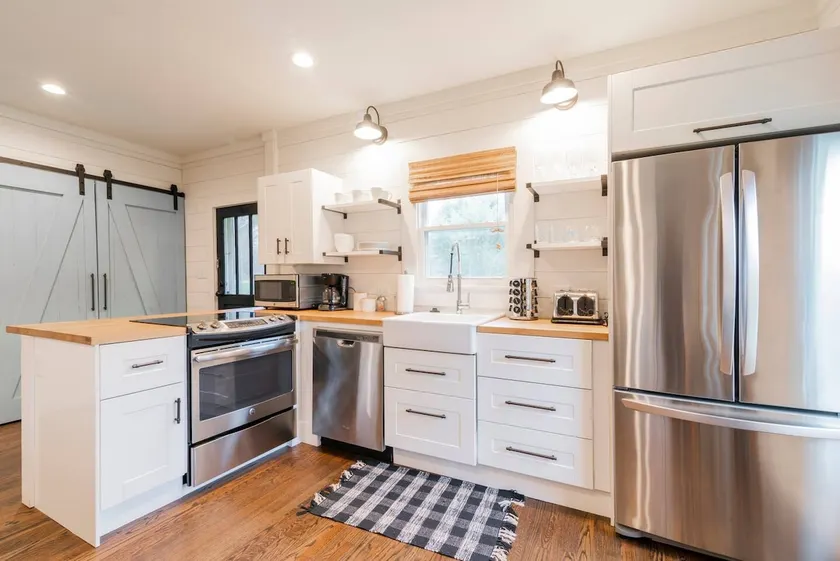 Belmont Bungalow - close to downtown - Image 1