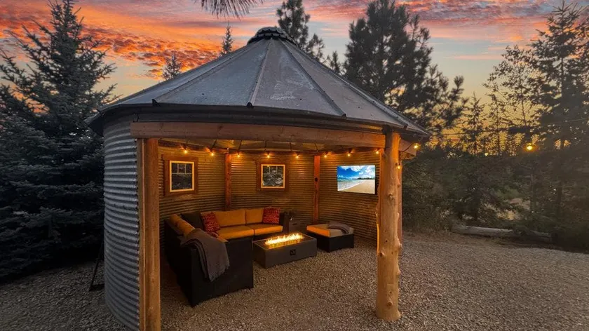 Covered Silo Lounge | Fire Pit Escape + 1PM IN/OUT - Image 1
