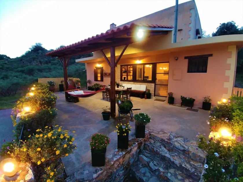 Thymes traditional house - Image 1