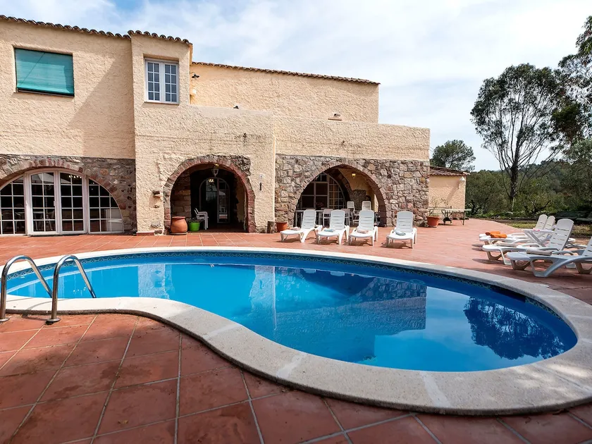 Familienorientiertes Ferienhaus mit Garten, Terrasse und privatem Pool | Bergblick | Hunde erlaubt - Image 1