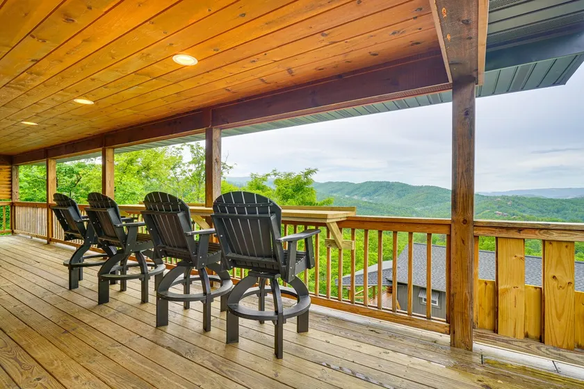 Private Hot Tub: Gatlinburg Cabin in the Clouds - Image 1