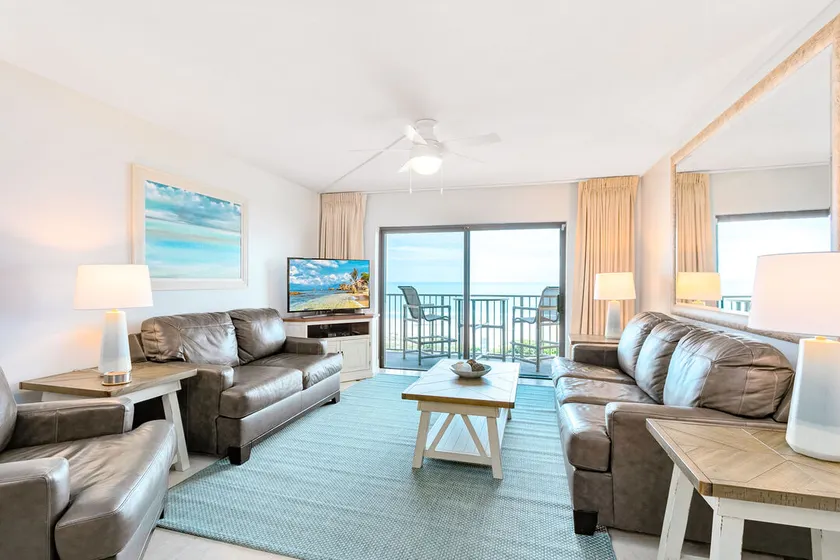 Gorgeous Oceanfront Corner Unit Condo w/ Dual Balconies & Panoramic Views! 🌴 - Image 1