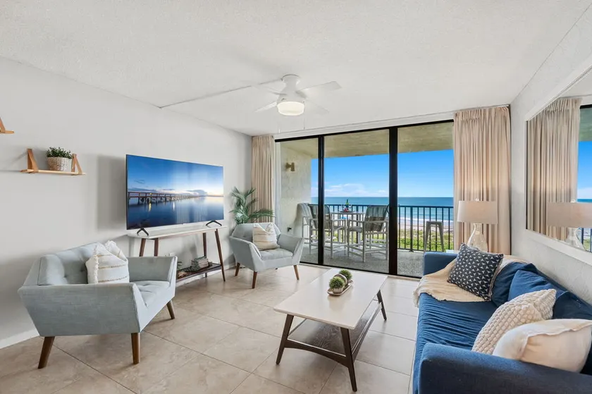 Oceanfront Penthouse Condo Avec Double Grand Balcon - Image 1