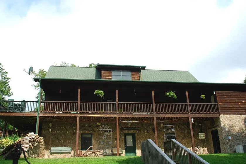 Country Elegance-5Bedroom, River Access, Dogs Ok - Image 1