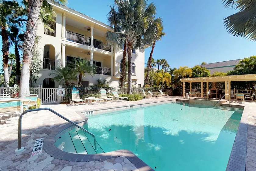 Upscale 3BR Oceanfront La Casa Costiera 2nd Floor - Image 1