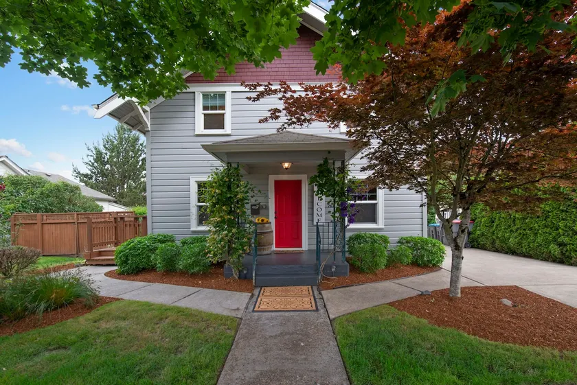 Wine Country Farmhouse, Walk Historisches Stadtzentrum McMinnville-Summer Mid-Wk - Image 1