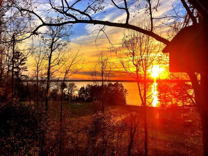 Relax & Rejuvenate at Romantic Enchanted Cottage - Image 1