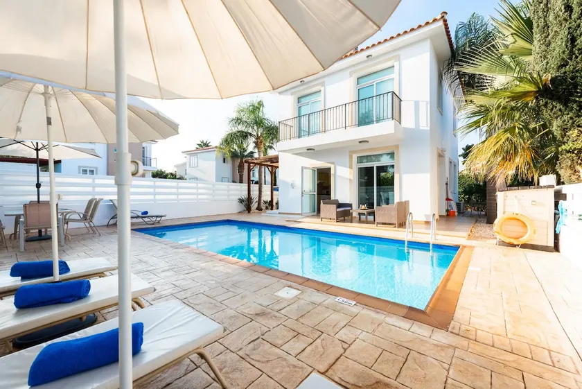 Villa Palm Breeze - Moderne Villa i Prime beliggenhed med privat pool, grill og gratis WIFI. Bil ikke nødvendig - Image 1