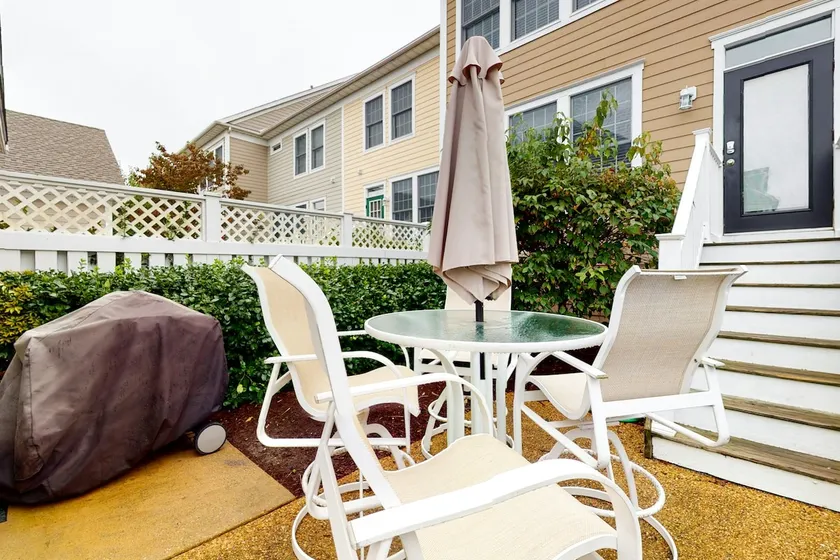 Bear Trap Dunes: Pool Table & Resort Amenities - Image 1