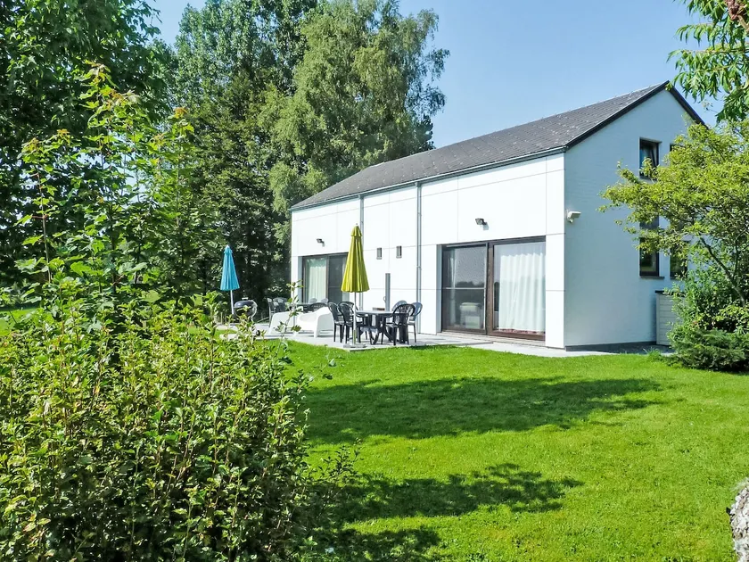 Holiday Home Au bord du Lac 1 by Interhome - Image 1