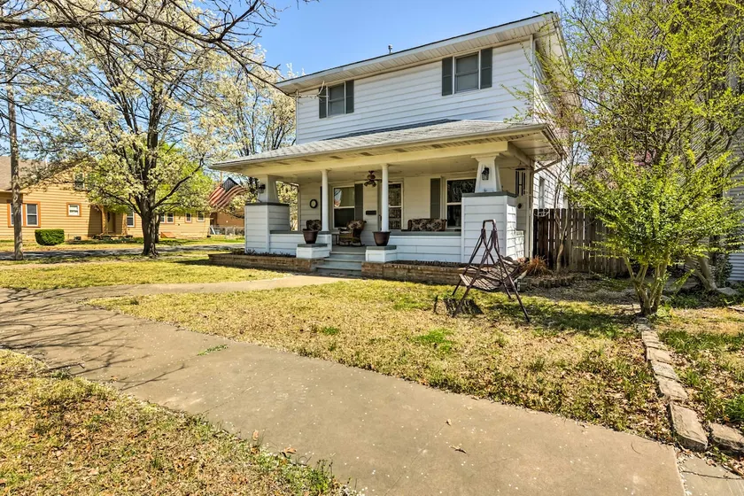 Charming Craftsman Home in Downtown Bartlesville! - Image 1