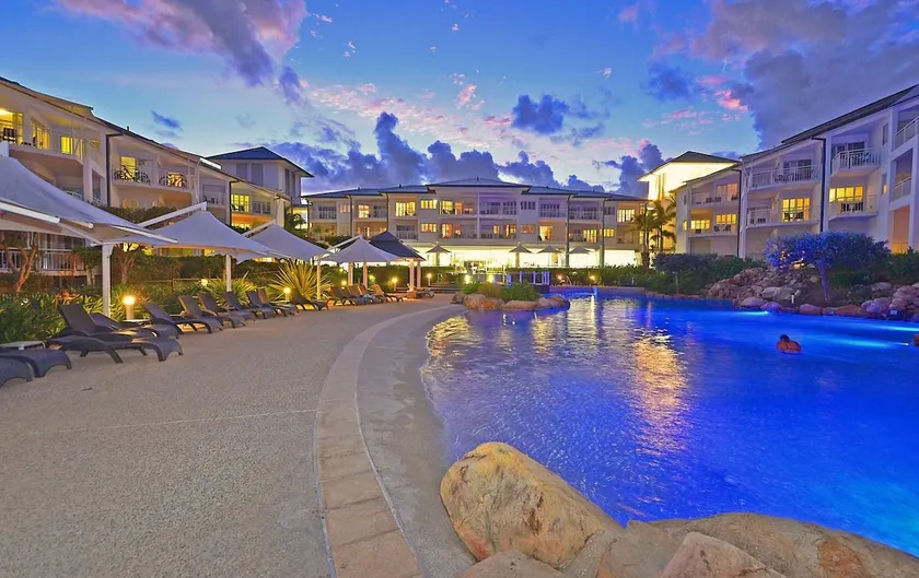 RESORT ON THE BEACH 2214/2215 - Image 1