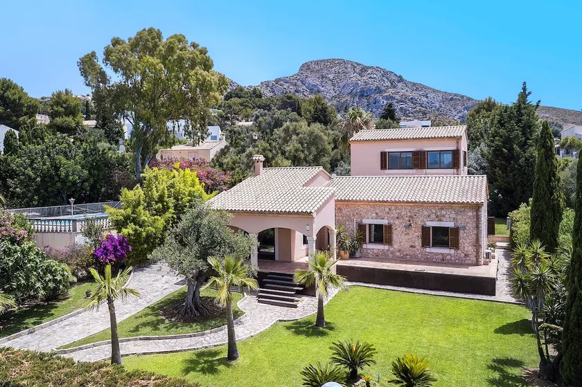 Villa Elvissa - Image 1