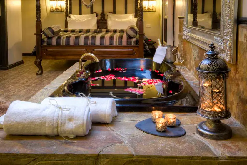 Aquila Nova Retreat - Luna Spa Suite - Image 1