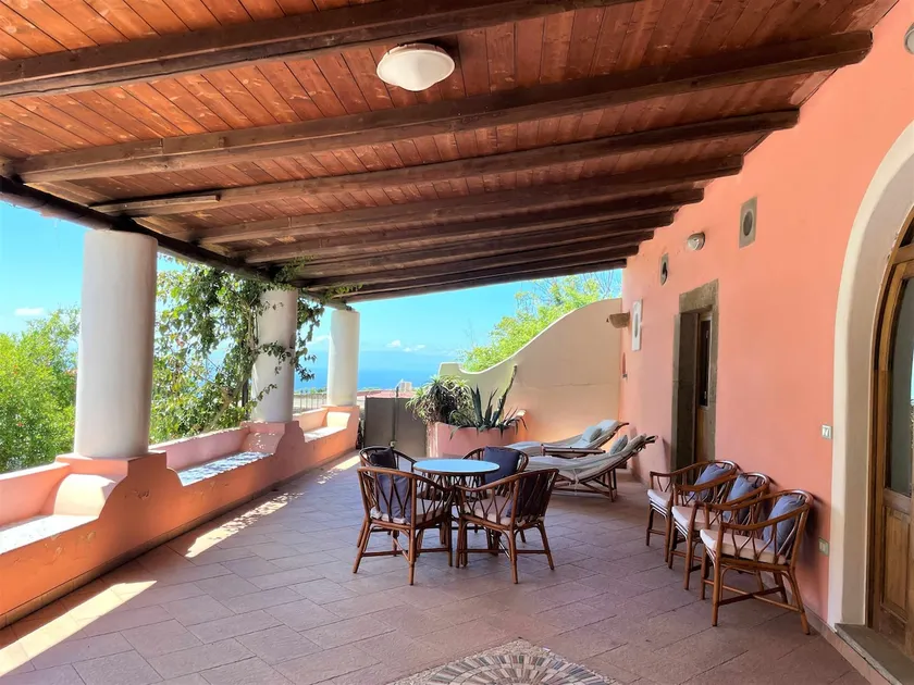 Casa I 10 Puleri, among the Malvasia vineyards - Image 1