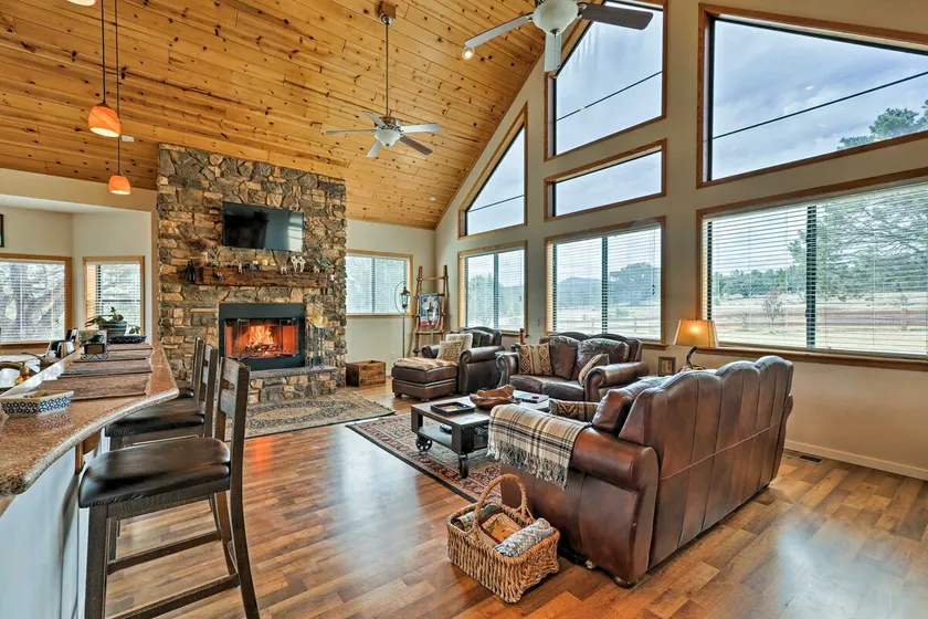 NY! Vis Low Area Cabin m / Game Room & Horse Penner! - Image 1