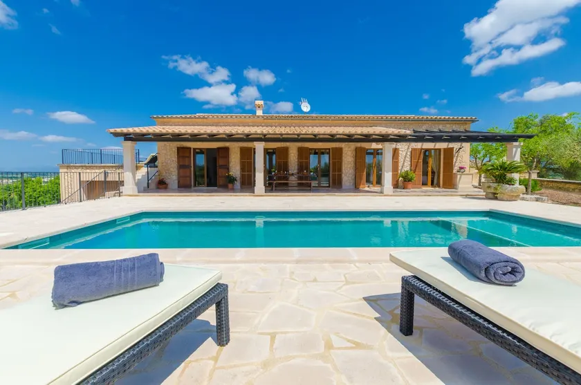 SON ROCA - Villa with private pool in Montuïri. Free WiFi - Image 1