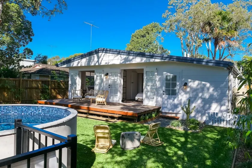 The River Shack, Vintage Luxe, Heart of Noosaville - Image 1