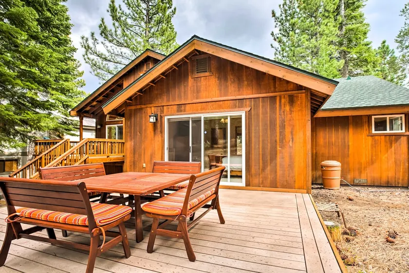 Hot Tub Access, Near Skiing: Tahoe Donner Cabin - Image 1