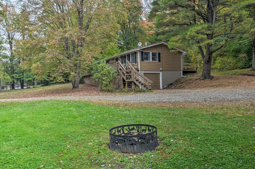 Great Valley Home w/ On-Site Pond, 7 Mi to Skiing! - Image 1