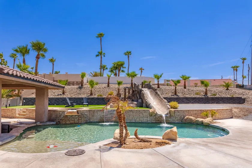 Ultimate Backyard - Pool, Spa, Slide, Views, Golf - Image 1