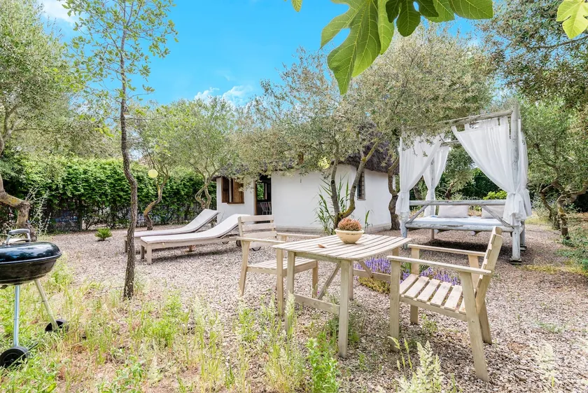 Casa La Castañuela: Shared Pool, Private Terrace & Wi-Fi in El Palmar - Image 1