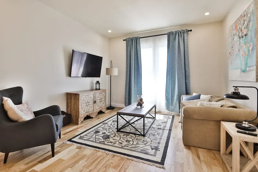 Plateau Mt Royal-Mile End |3BDRS-2BA&Parking - Image 1