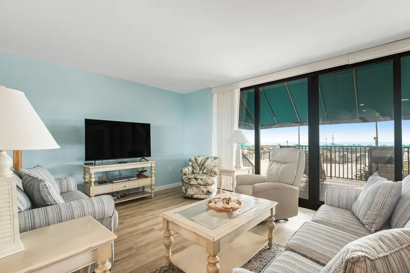 Sea Colony ocean 1st floor condo with elevator 12 pools hot tubs b ball court - Image 1